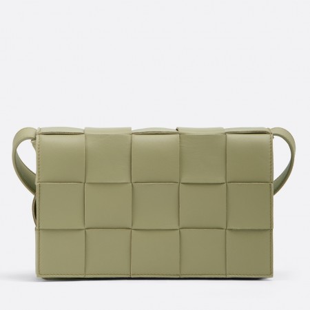 Bottega Veneta Cassett Bag In Travertine Intreccio Lambskin