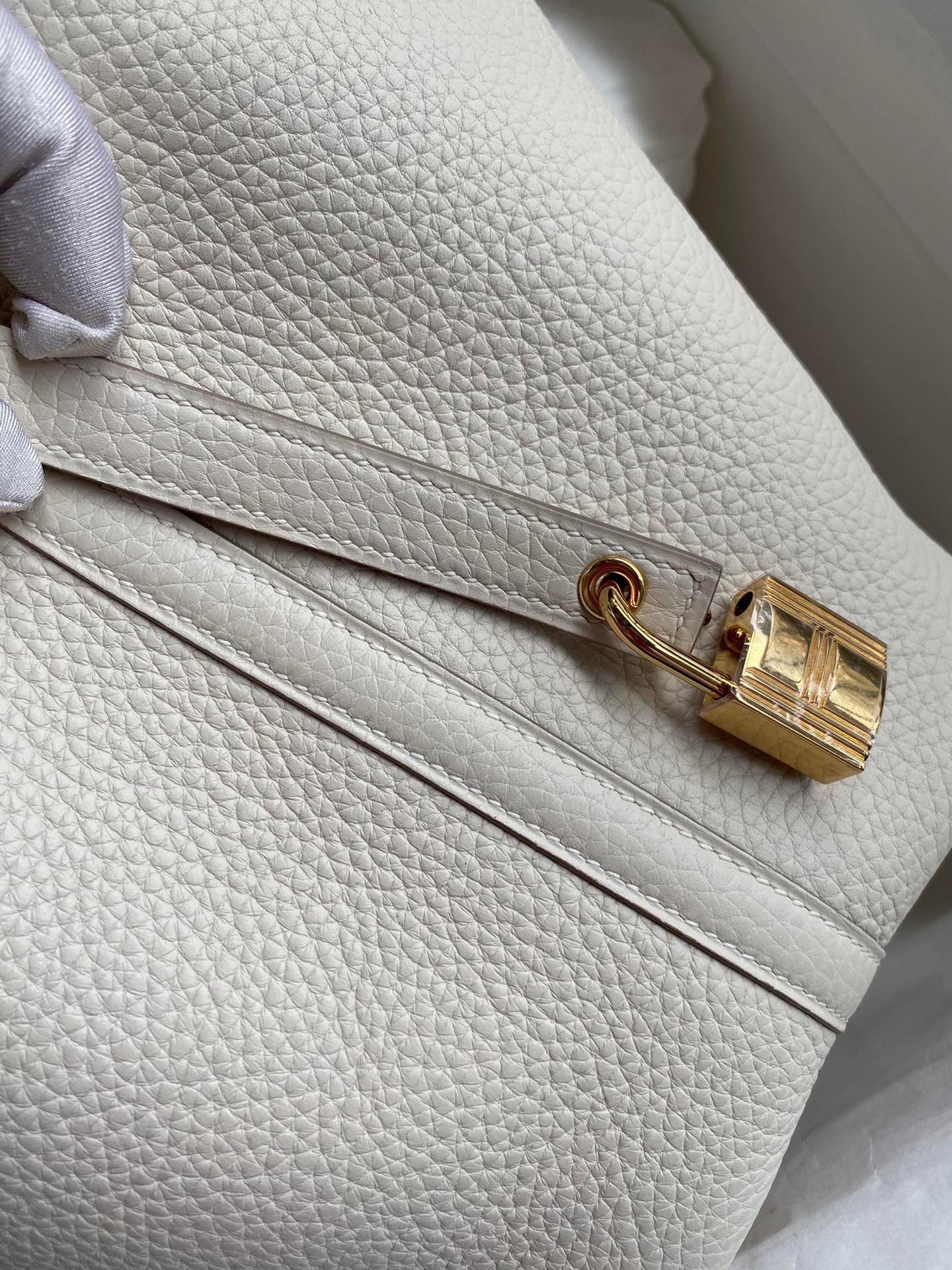 Replica Hermes Picotin Lock 18 Handmade Bag in Craie Clemence Leather