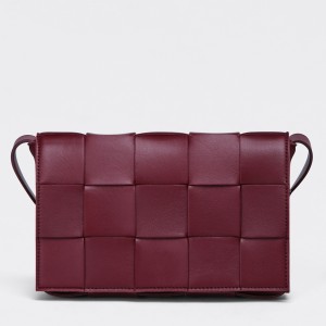 Bottega Veneta Cassette Bag In Bordeaux Intreccio Lambskin