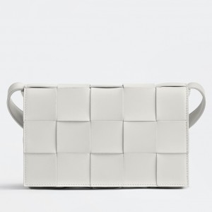 Bottega Veneta Cassett Bag In White Intreccio Lambskin