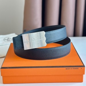Hermes Typo Reversible Belt 32MM in Black Epsom Calfskin