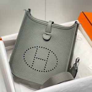 Hermes Mini Evelyne 16 Amazone Bag in Gris Meyer Clemence Leather