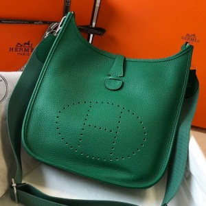 Hermes Evelyne III 29 Bag in Malachite Clemence Leather