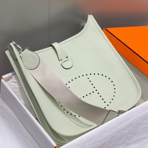 Hermes Evelyne III 29 Bag in Vert Fizz Clemence Leather