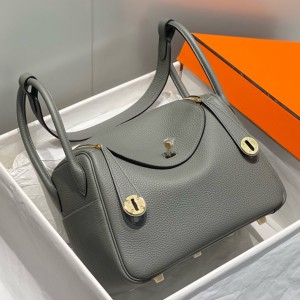 Hermes Lindy 26cm Bag in Gris Meyer Clemence Leather with GHW