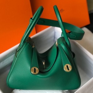 Hermes Lindy 30cm Bag in Malachite Clemence Leather with GHW
