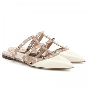 Valentino Garavani Rockstud Flat Mules In White Patent Leather